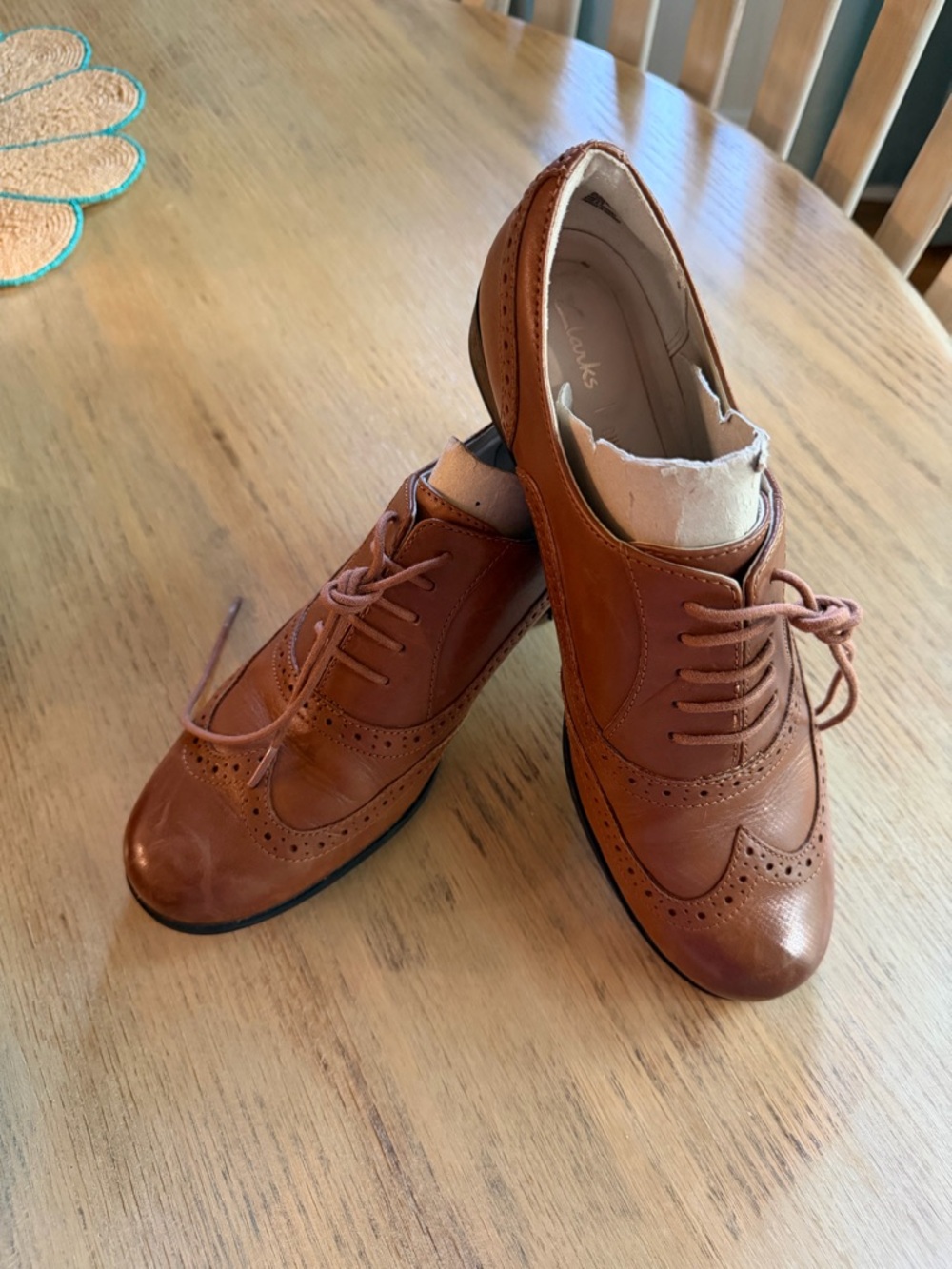 NWOB Clarks Women’s Tan Leather Wingtip Derby Oxfords
